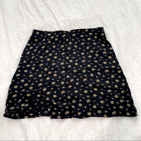 American Eagle Skirt - Picture 1 of 5